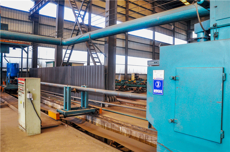 Steel pipe sandblasting machine